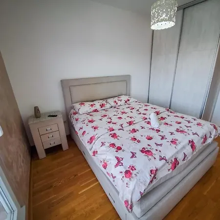 Apartament Jelena